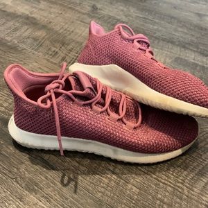 Adidas Tennis Shoes In perfect condition